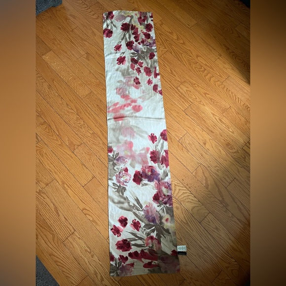 Women’s Cynthia Rowley Pink/Rose Pansy’s Floral Print Vintage Silk Scarf - Picture 14 of 16